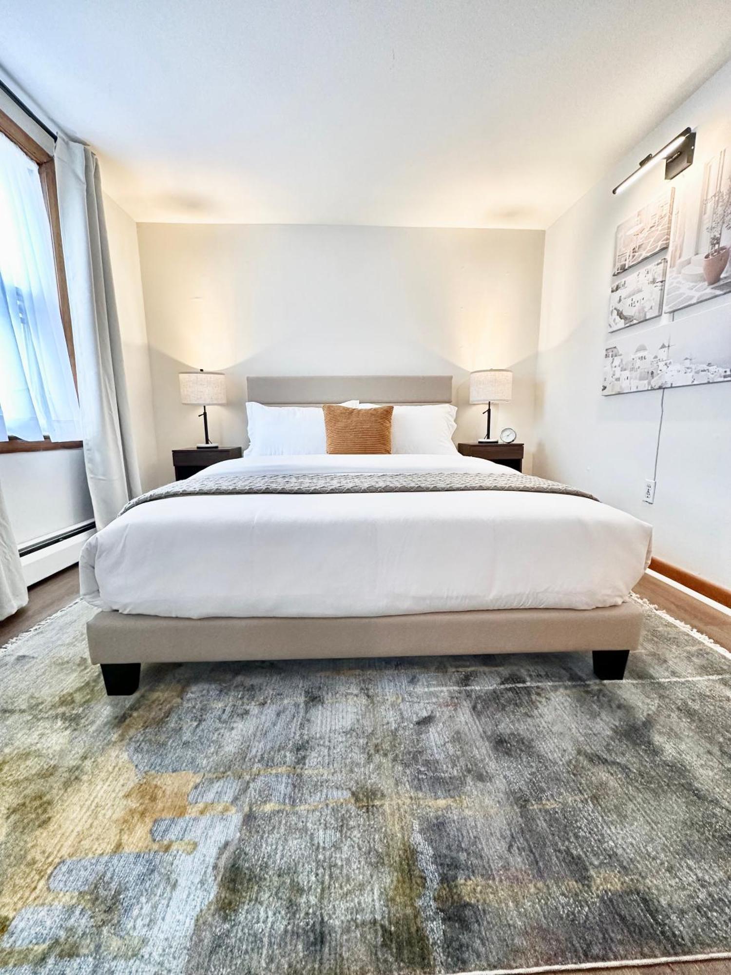 Ao Destinations - Wooster Street In Little Italy New Haven Apartment Room photo